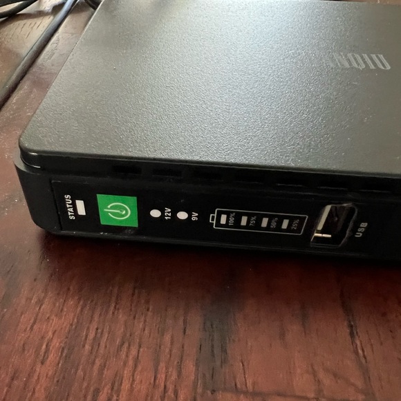 Shanqiu Mini UPS Battery Backup Uninterruptible Power Supply for Router, Modem - Picture 2 of 3